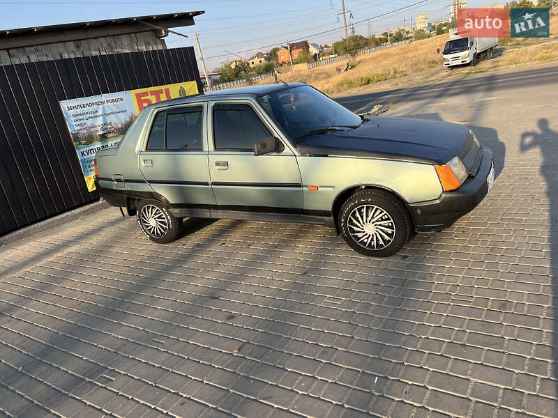 Ліфтбек ЗАЗ 1103 Славута 2004 в Одесі фото 13 Ліфтбек ЗАЗ 1103 Славута 2004 в Одесі