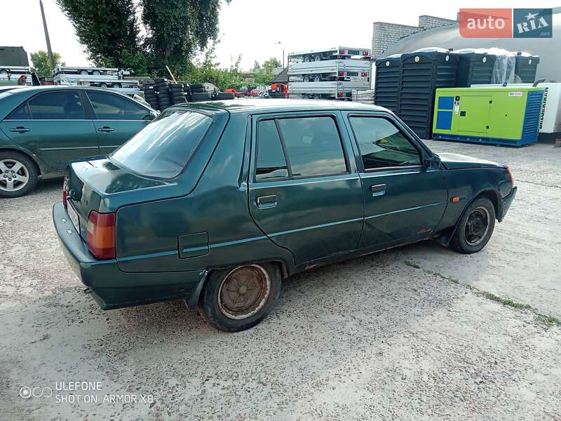 Лифтбек ЗАЗ 1103 Славута 2005 в Киеве фото 4 Лифтбек ЗАЗ 1103 Славута 2005 в Киеве