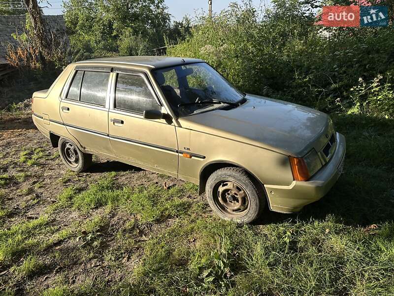 Лифтбек ЗАЗ 1103 Славута 2002 в Львове фото 5 Лифтбек ЗАЗ 1103 Славута 2002 в Львове