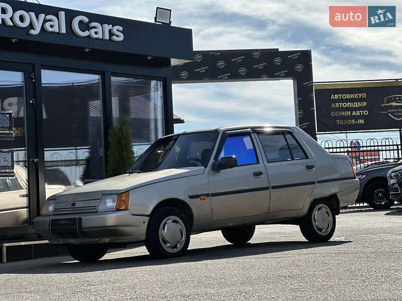 Лифтбек ЗАЗ 1103 Славута 2002 в Харькове фото 6 Лифтбек ЗАЗ 1103 Славута 2002 в Харькове