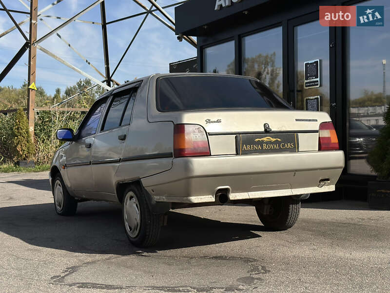 Лифтбек ЗАЗ 1103 Славута 2002 в Харькове фото 12 Лифтбек ЗАЗ 1103 Славута 2002 в Харькове