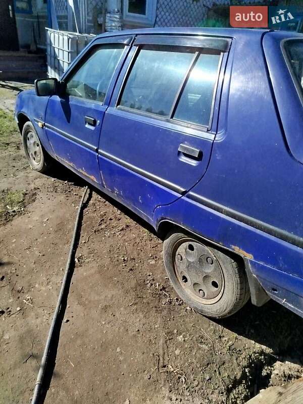 Лифтбек ЗАЗ 1103 Славута 2003 в Полонном фото 3 Лифтбек ЗАЗ 1103 Славута 2003 в Полонном