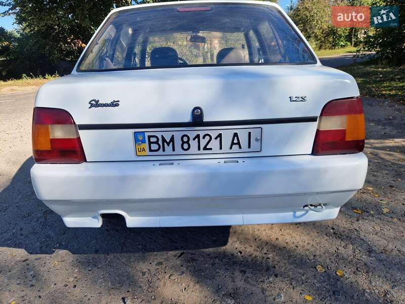 Лифтбек ЗАЗ 1103 Славута 2005 в Ромнах