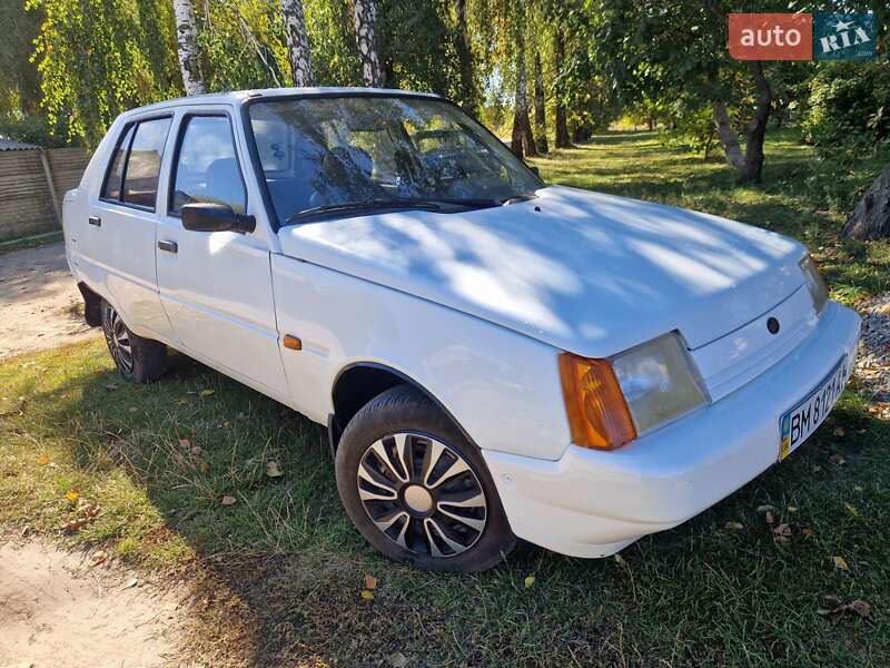 Лифтбек ЗАЗ 1103 Славута 2005 в Ромнах