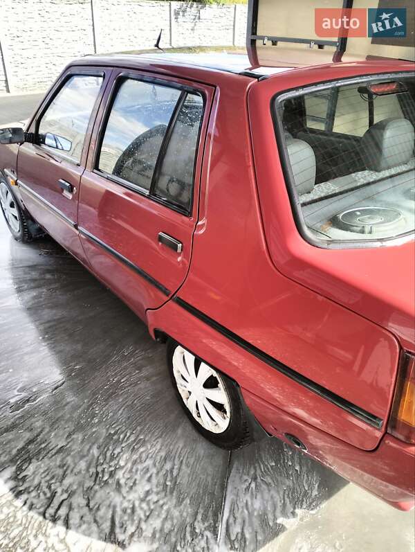 Лифтбек ЗАЗ 1103 Славута 2003 в Днепре
