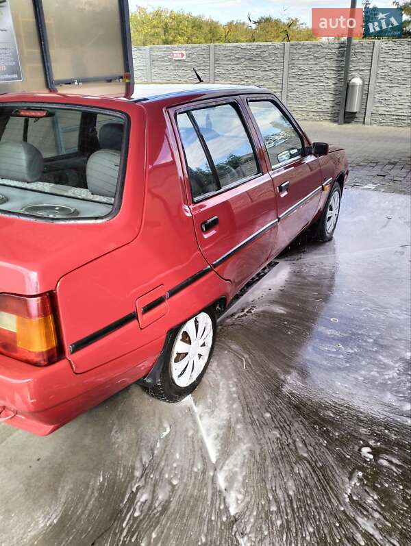 Лифтбек ЗАЗ 1103 Славута 2003 в Днепре