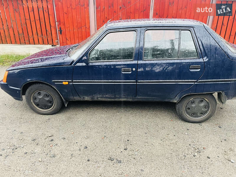Лифтбек ЗАЗ 1103 Славута 2007 в Макарове фото 3 Лифтбек ЗАЗ 1103 Славута 2007 в Макарове