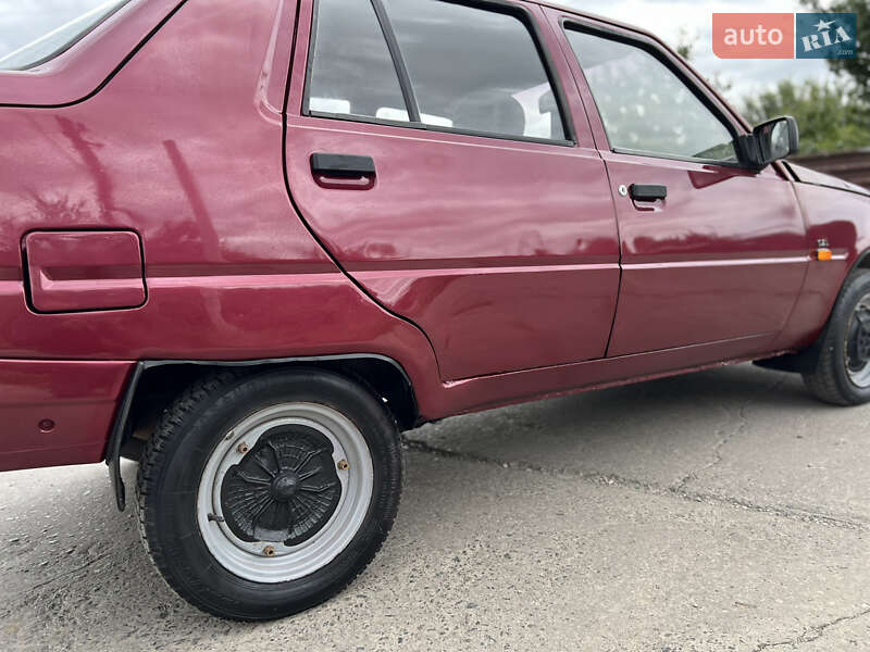 Лифтбек ЗАЗ 1103 Славута 2000 в Запорожье