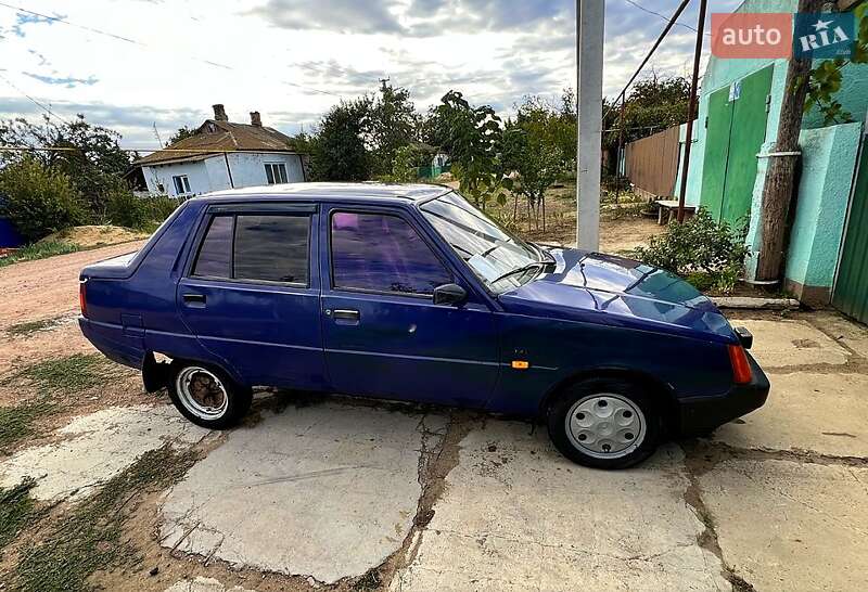 ЗАЗ 1103 Славута 2002 ЗАЗ 1103 Славута 2002