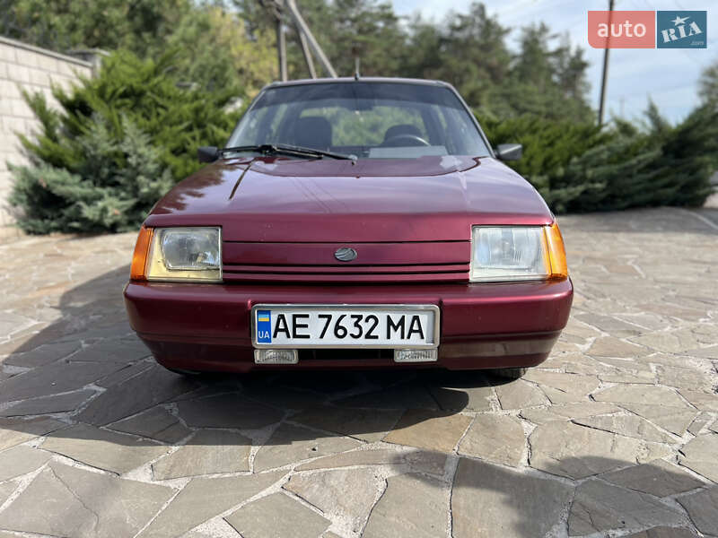 Ліфтбек ЗАЗ 1103 Славута 2000 в Кам'янському фото 2 Ліфтбек ЗАЗ 1103 Славута 2000 в Кам'янському