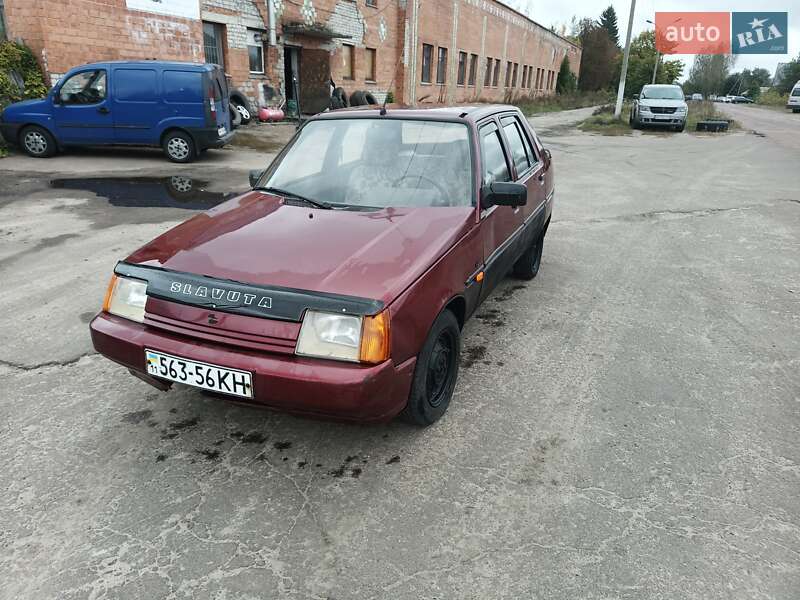 Лифтбек ЗАЗ 1103 Славута 2001 в 