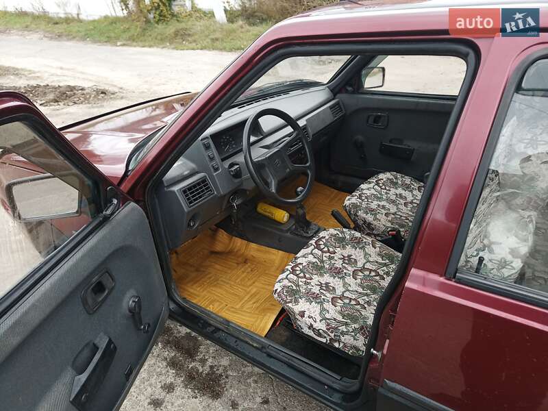 Лифтбек ЗАЗ 1103 Славута 2001 в Олевске