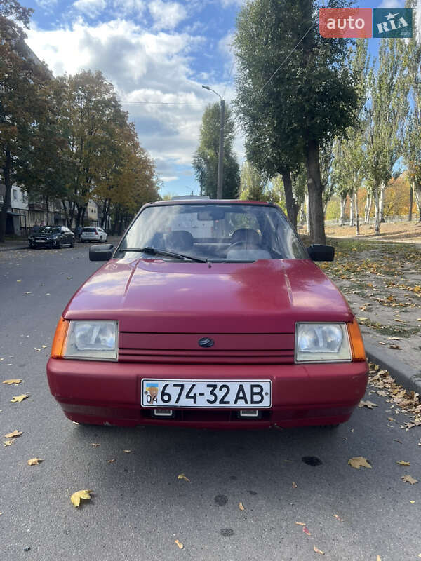 Лифтбек ЗАЗ 1103 Славута 2001 в Днепре
