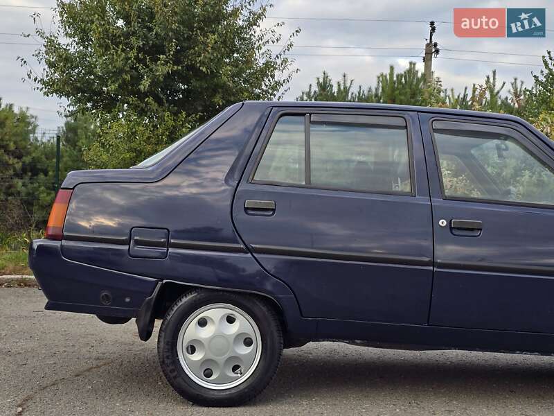 Лифтбек ЗАЗ 1103 Славута 2005 в Хмельницком