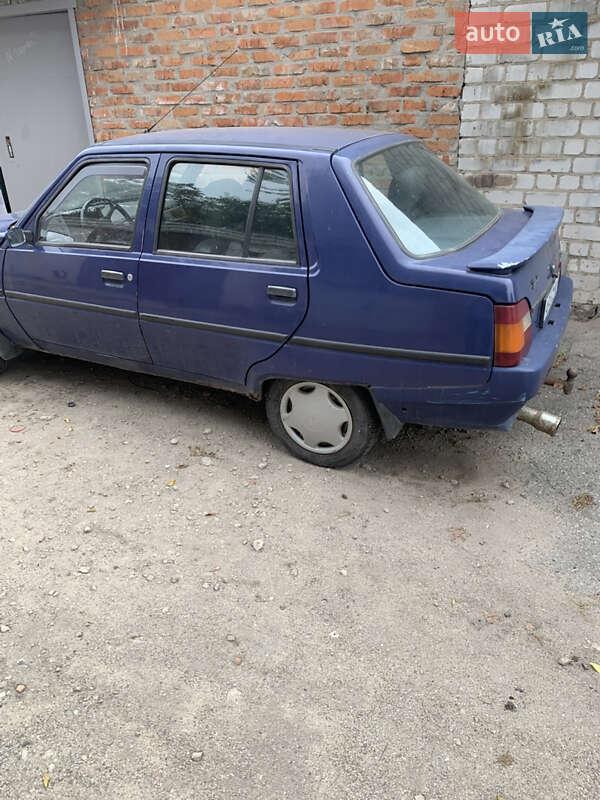 Лифтбек ЗАЗ 1103 Славута 2004 в Запорожье