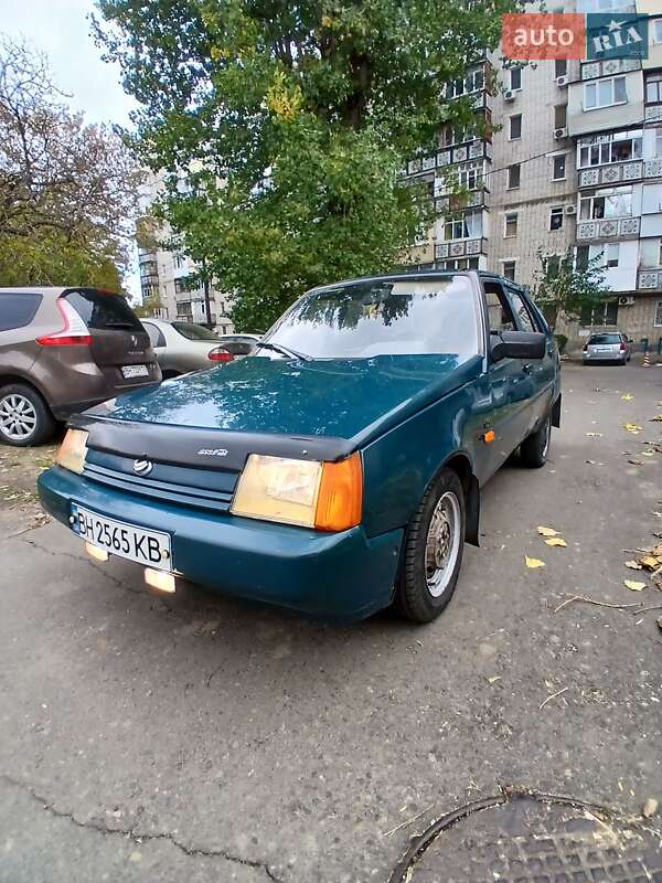 Лифтбек ЗАЗ 1103 Славута 2004 в Черноморске фото 14 Лифтбек ЗАЗ 1103 Славута 2004 в Черноморске