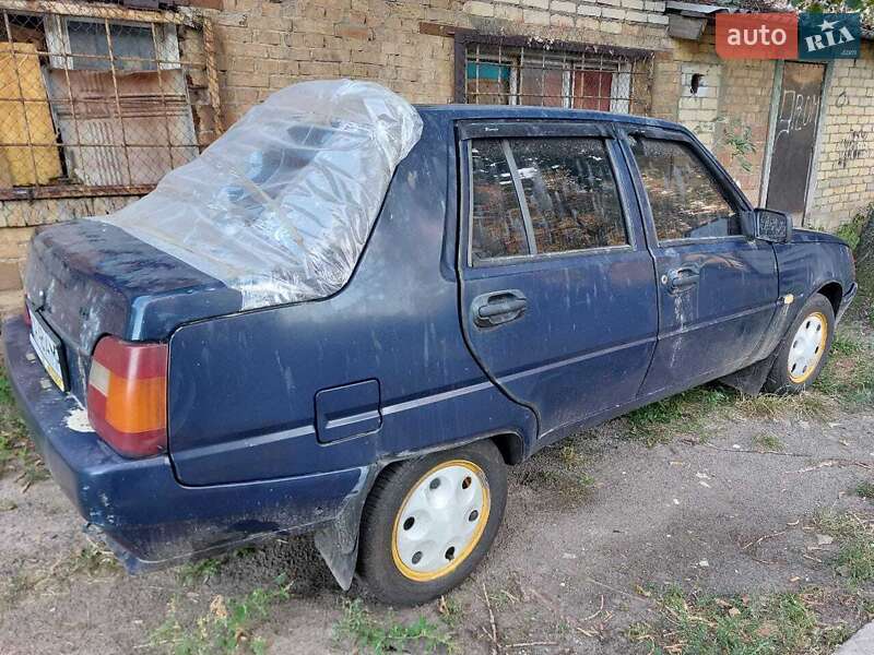 Лифтбек ЗАЗ 1103 Славута 2006 в Киеве