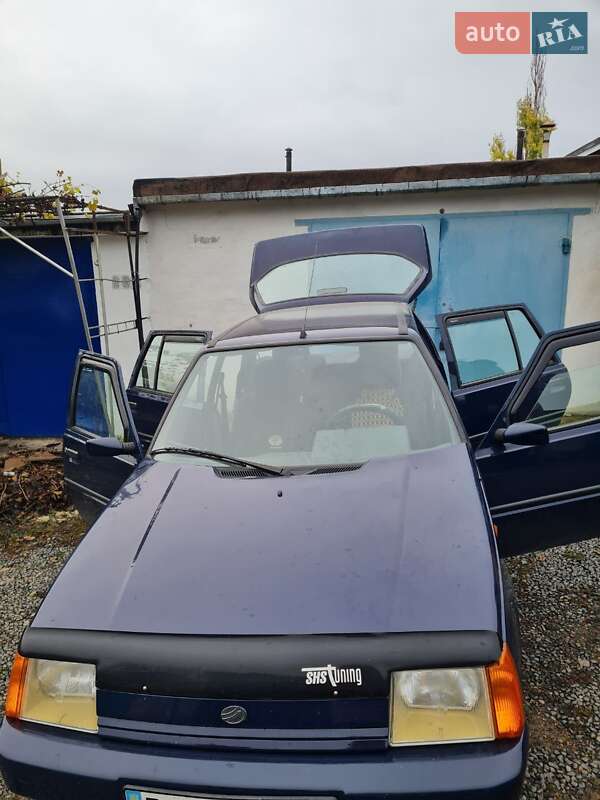 Лифтбек ЗАЗ 1103 Славута 2005 в Смолином фото Лифтбек ЗАЗ 1103 Славута 2005 в Смолином