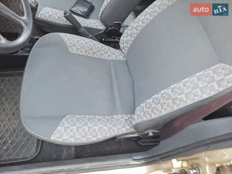 Ліфтбек ЗАЗ 1103 Славута 2006 в Яготині фото 8 Ліфтбек ЗАЗ 1103 Славута 2006 в Яготині