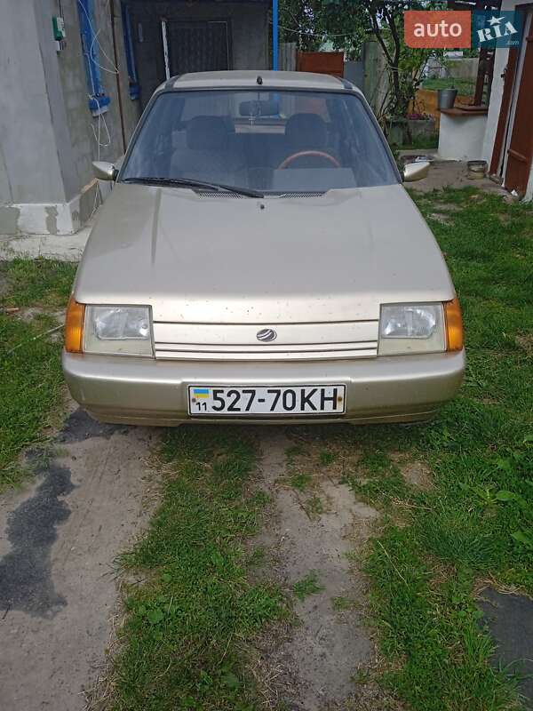 Ліфтбек ЗАЗ 1103 Славута 2001 в Черкасах фото Ліфтбек ЗАЗ 1103 Славута 2001 в Черкасах