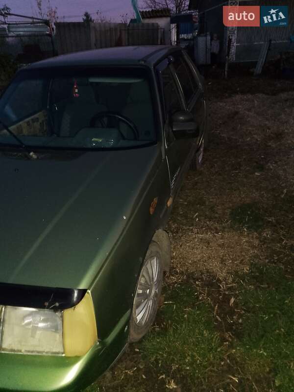Лифтбек ЗАЗ 1103 Славута 2001 в Каменец-Подольском фото 4 Лифтбек ЗАЗ 1103 Славута 2001 в Каменец-Подольском