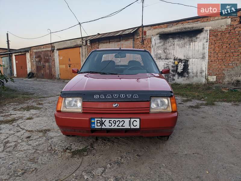 Лифтбек ЗАЗ 1103 Славута 2006 в Ровно