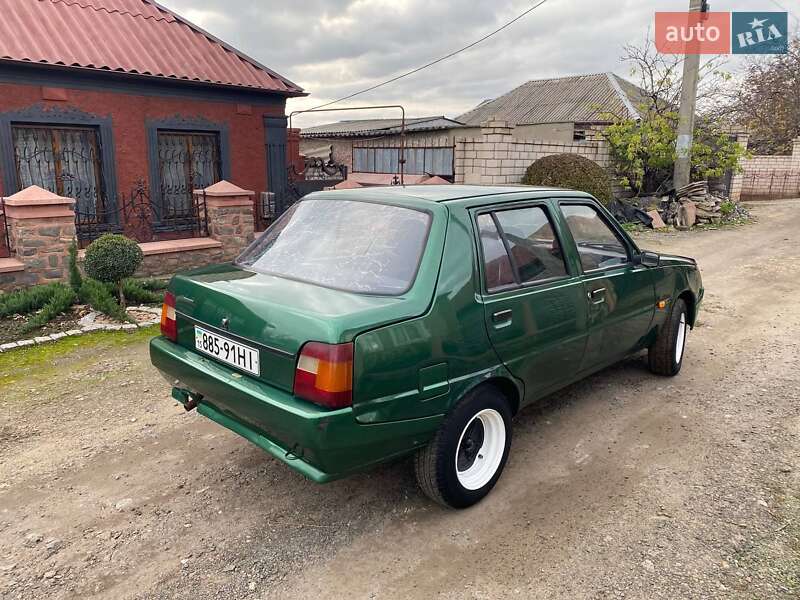 Лифтбек ЗАЗ 1103 Славута 2004 в Вознесенске