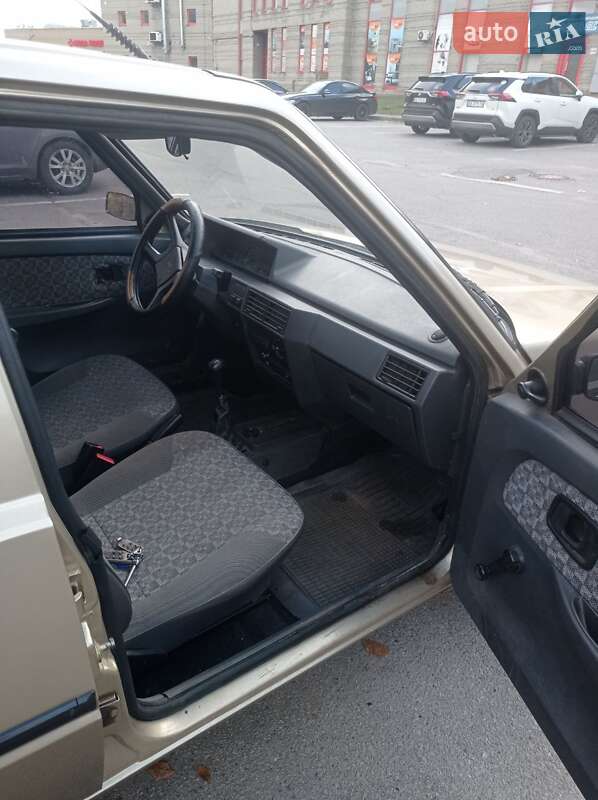 Лифтбек ЗАЗ 1103 Славута 2003 в Днепре фото 5 Лифтбек ЗАЗ 1103 Славута 2003 в Днепре