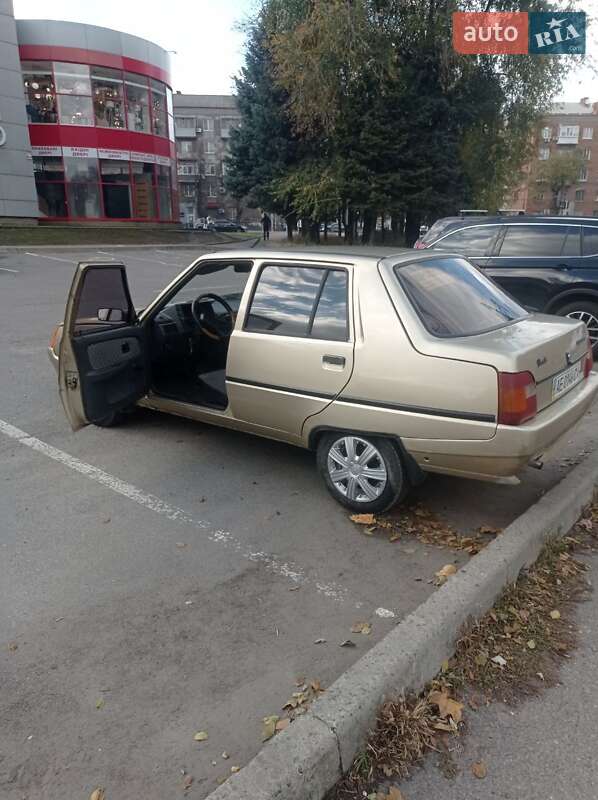 Лифтбек ЗАЗ 1103 Славута 2003 в Днепре фото 9 Лифтбек ЗАЗ 1103 Славута 2003 в Днепре