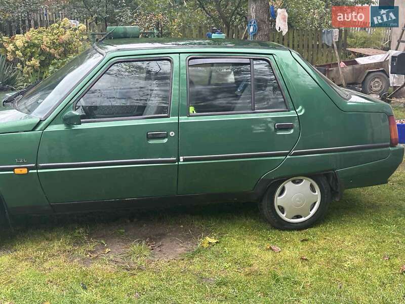 Лифтбек ЗАЗ 1103 Славута 2003 в Александрие
