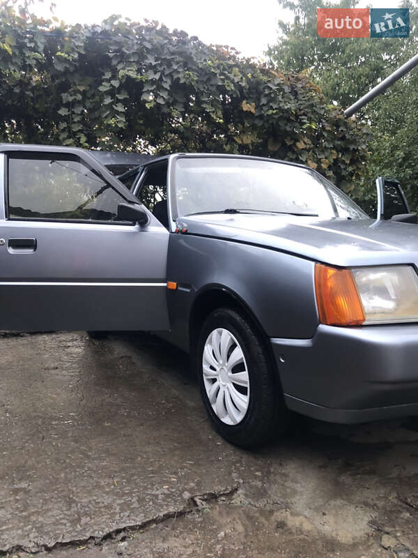 Лифтбек ЗАЗ 1103 Славута 2006 в Новоархангельске фото 4 Лифтбек ЗАЗ 1103 Славута 2006 в Новоархангельске