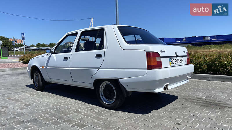 Лифтбек ЗАЗ 1103 Славута 2008 в Стрые фото 3 Лифтбек ЗАЗ 1103 Славута 2008 в Стрые