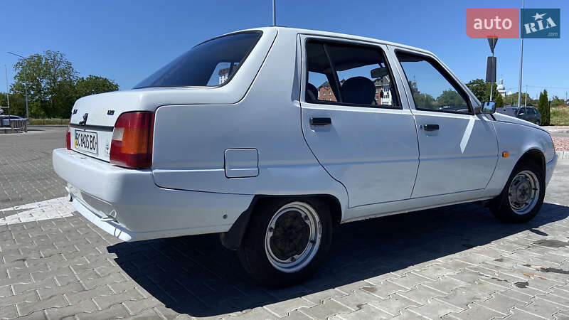 Лифтбек ЗАЗ 1103 Славута 2008 в Стрые фото 10 Лифтбек ЗАЗ 1103 Славута 2008 в Стрые