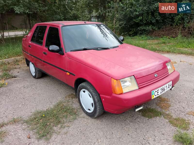 Ліфтбек ЗАЗ 1103 Славута 2002 в Чернівцях