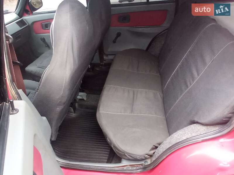 Ліфтбек ЗАЗ 1103 Славута 2002 в Чернівцях