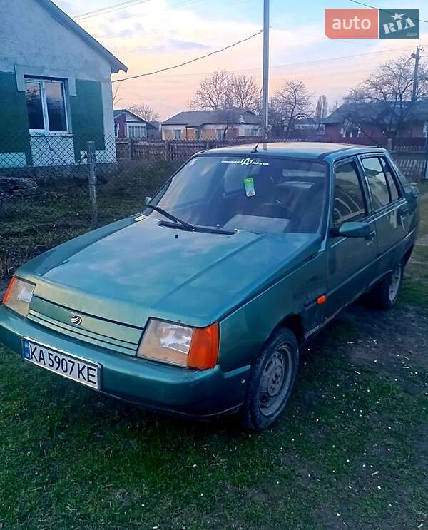 Лифтбек ЗАЗ 1103 Славута 2005 в Мироновке