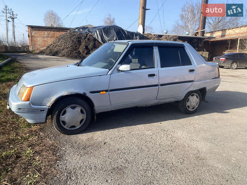 Лифтбек ЗАЗ 1103 Славута 2004 в Ракитном фото 7 Лифтбек ЗАЗ 1103 Славута 2004 в Ракитном