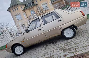 Ліфтбек ЗАЗ 1103 Славута 2003 в Чернівцях