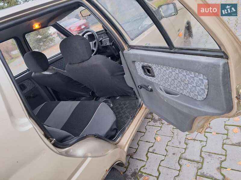 Лифтбек ЗАЗ 1103 Славута 2003 в Черновцах