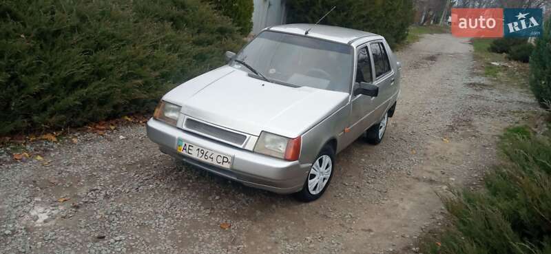 Лифтбек ЗАЗ 1103 Славута 2000 в Днепре