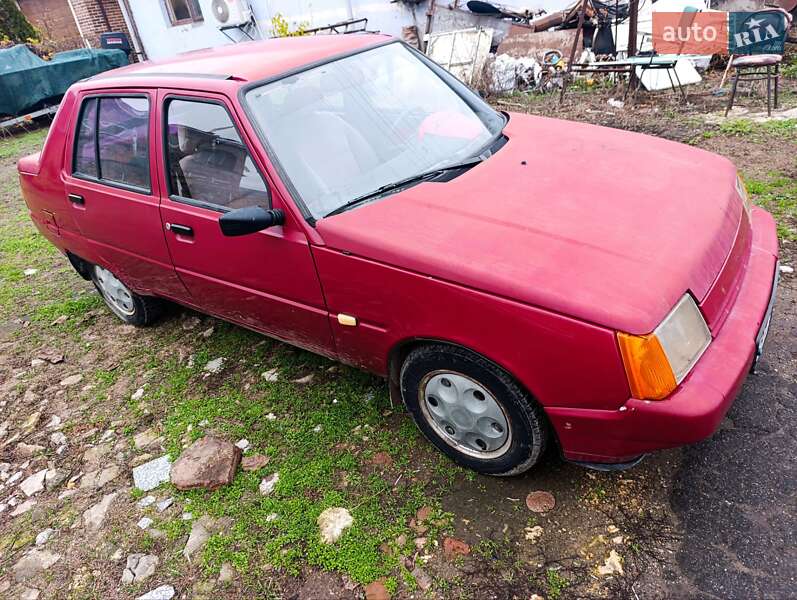 Лифтбек ЗАЗ 1103 Славута 2003 в Херсоне