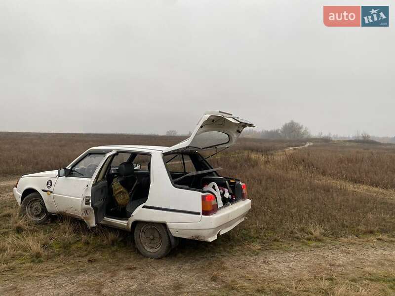 Лифтбек ЗАЗ 1103 Славута 2005 в Киеве