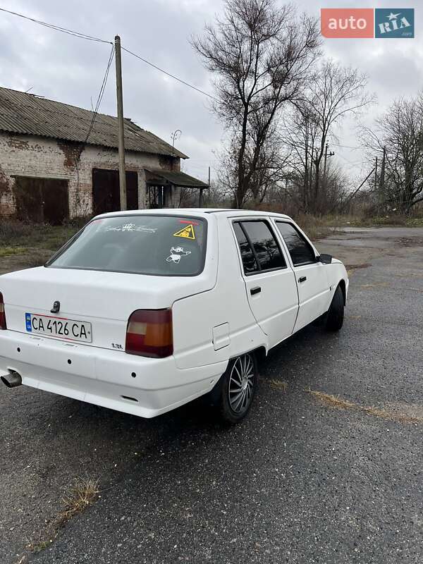 Ліфтбек ЗАЗ 1103 Славута 2003 в Чигирину