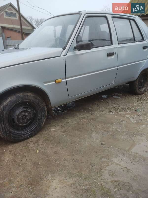 Лифтбек ЗАЗ 1103 Славута 2005 в Виньковцах