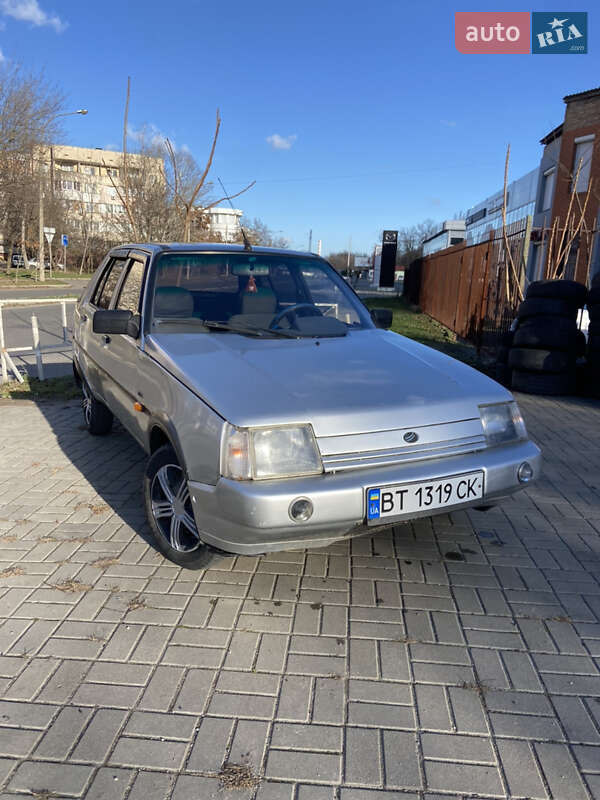 Ліфтбек ЗАЗ 1103 Славута 2003 в Херсоні фото Ліфтбек ЗАЗ 1103 Славута 2003 в Херсоні