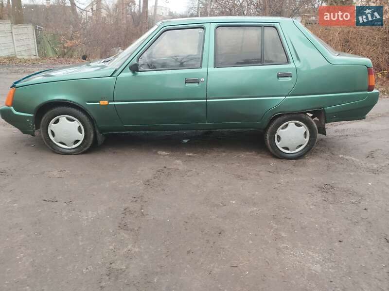 Ліфтбек ЗАЗ 1103 Славута 2004 в Києві фото 4 Ліфтбек ЗАЗ 1103 Славута 2004 в Києві