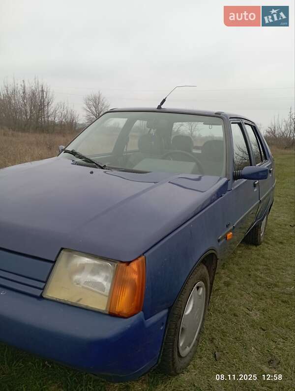 Лифтбек ЗАЗ 1103 Славута 2003 в Устивице