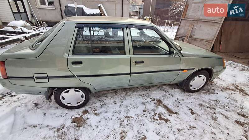 Лифтбек ЗАЗ 1103 Славута 2009 в Запорожье