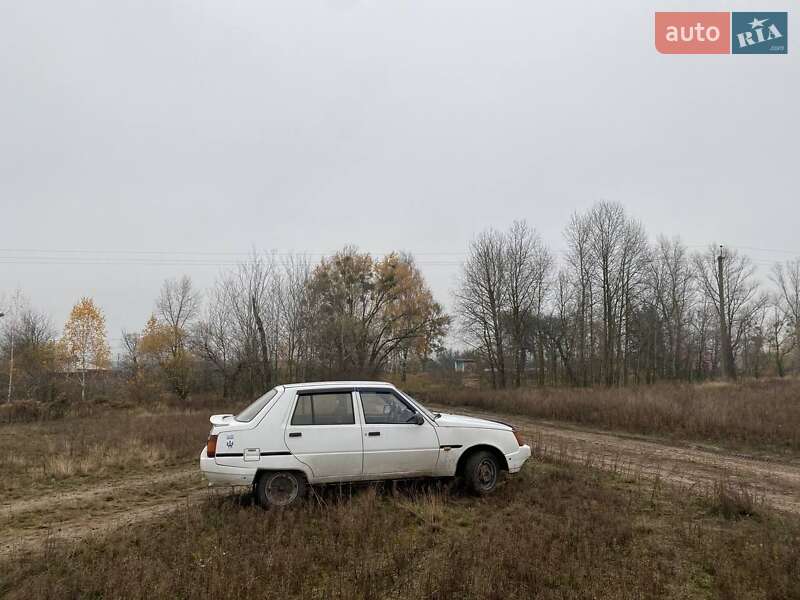 Лифтбек ЗАЗ 1103 Славута 2005 в Вышгороде