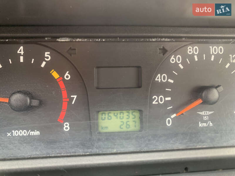 Лифтбек ЗАЗ 1103 Славута 2006 в Хороле фото 10 Лифтбек ЗАЗ 1103 Славута 2006 в Хороле